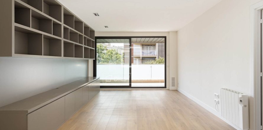 Apartamento en Barcelona, España 3 dormitorios, 103 m2 No. 192564