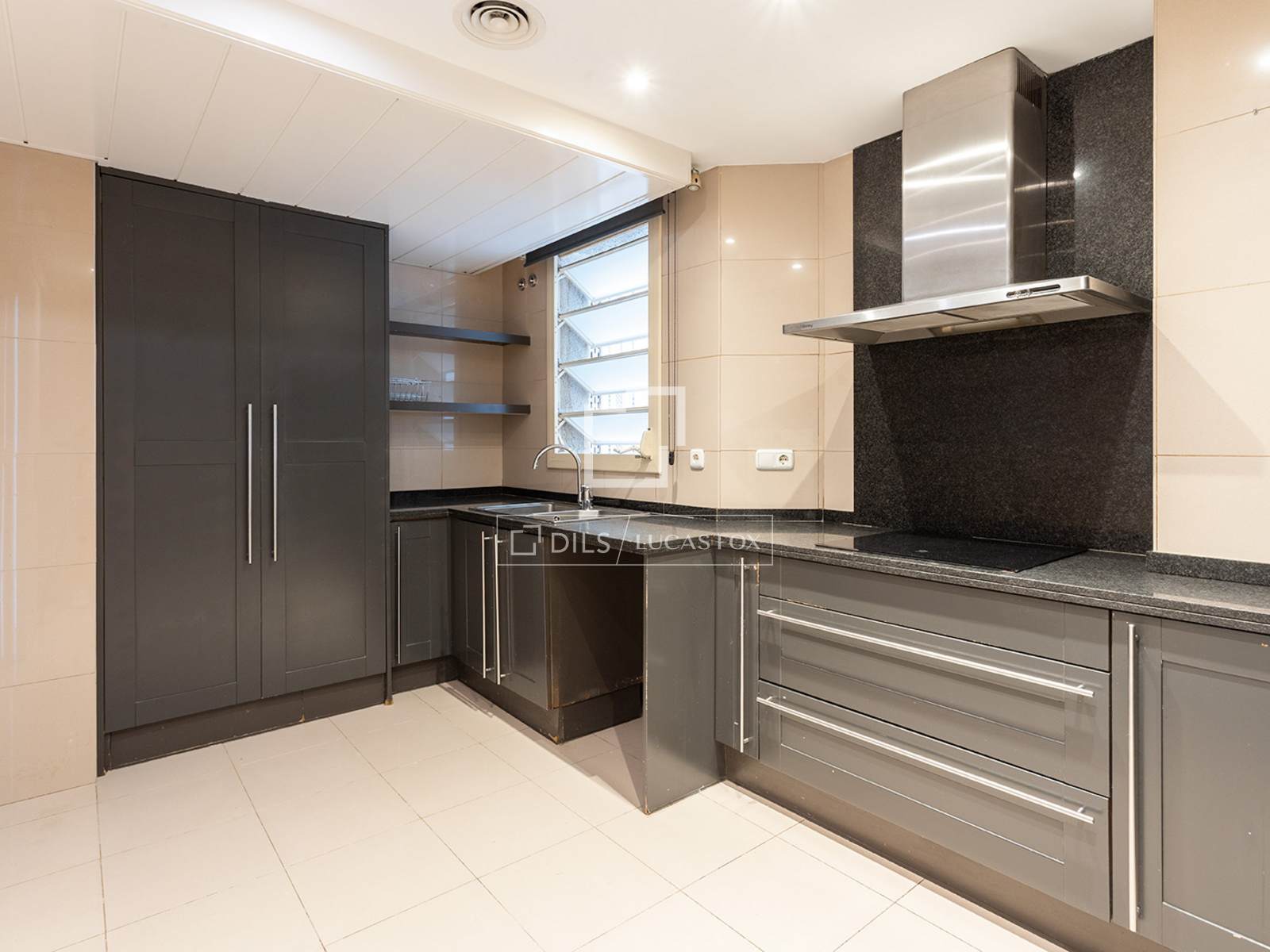 Wohnung in Barcelona, Spanien 3 Schlafzimmer, 103 m2 Nr. 192564