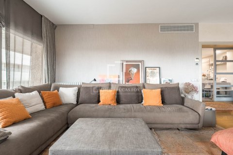 Apartamento en venta en Barcelona, España 4 dormitorios, 177 m2 No. 192565 - foto 5