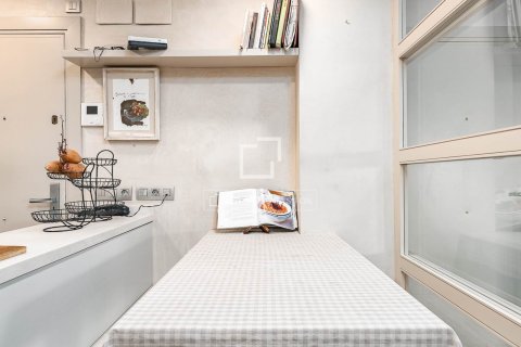 Apartamento en venta en Barcelona, España 4 dormitorios, 177 m2 No. 192565 - foto 7