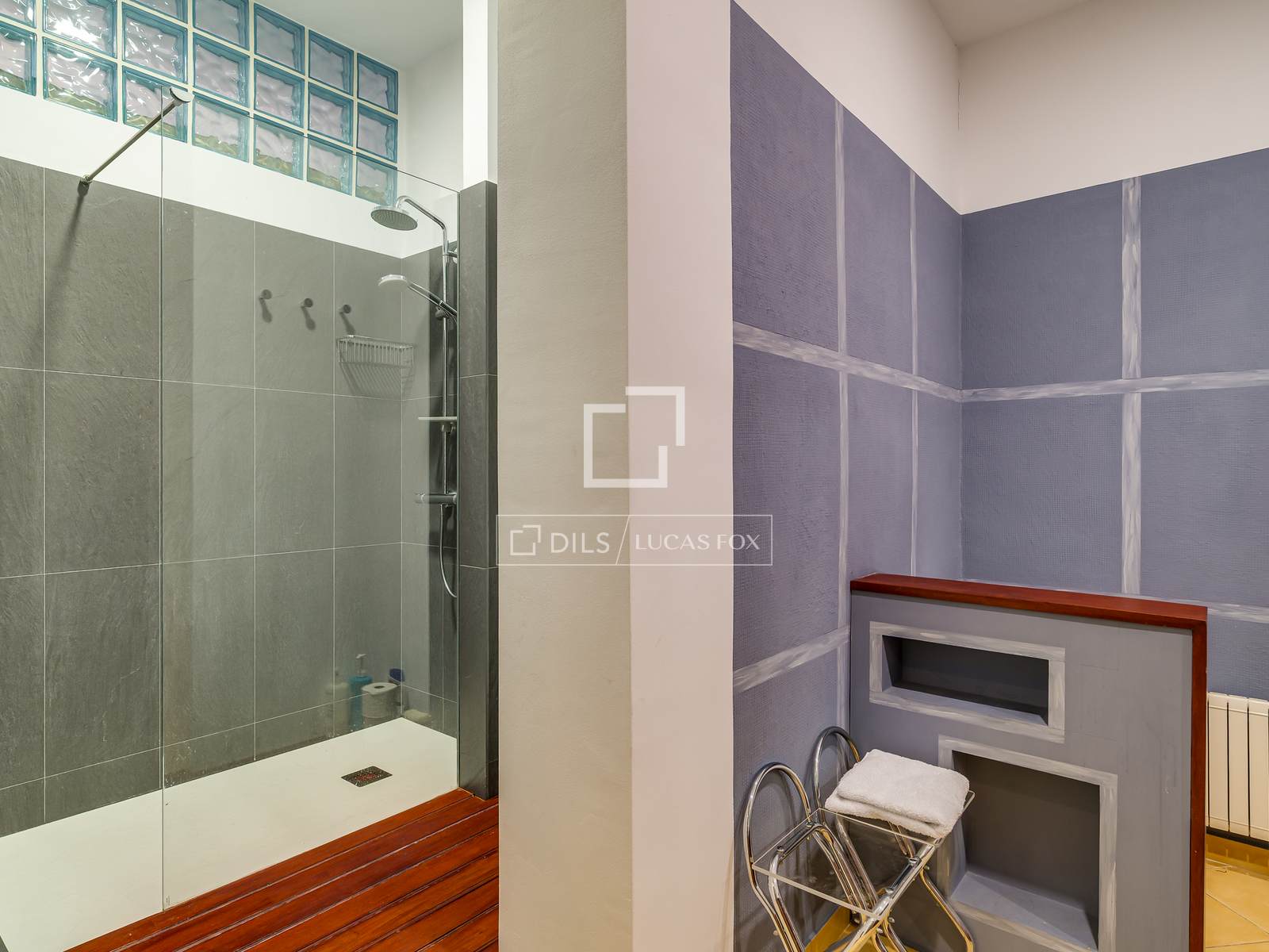 Apartment à Barcelona, Espagne 4 chambres, 193 m2 No. 192560
