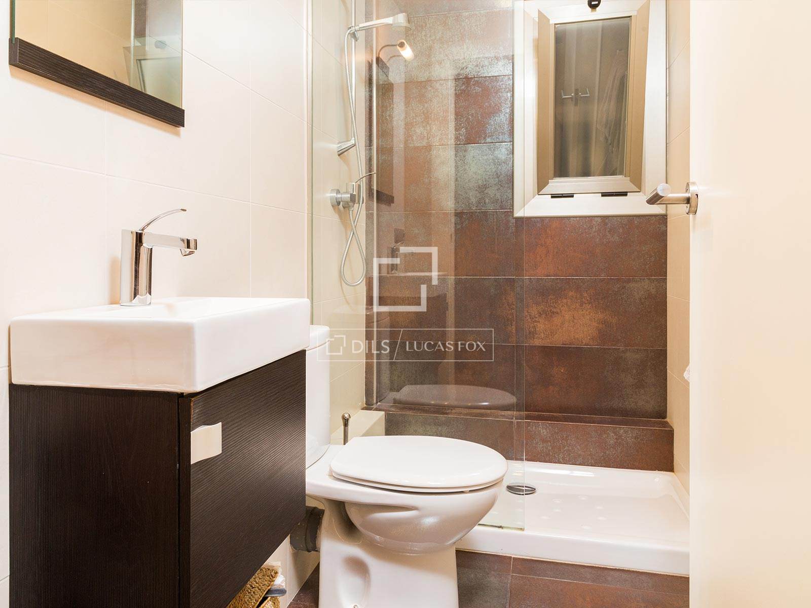 Huoneisto Barcelona, Espanja 3 makuuhuonetta, 90 m2 No. 192566