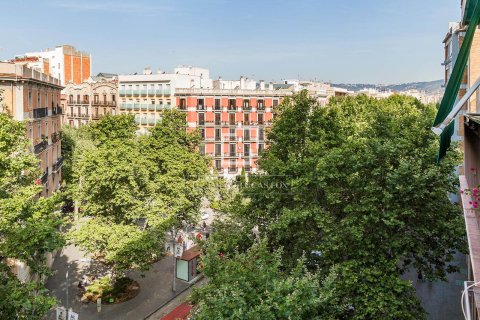 Apartamento en Barcelona, España 3 dormitorios, 90 m2 No. 192566