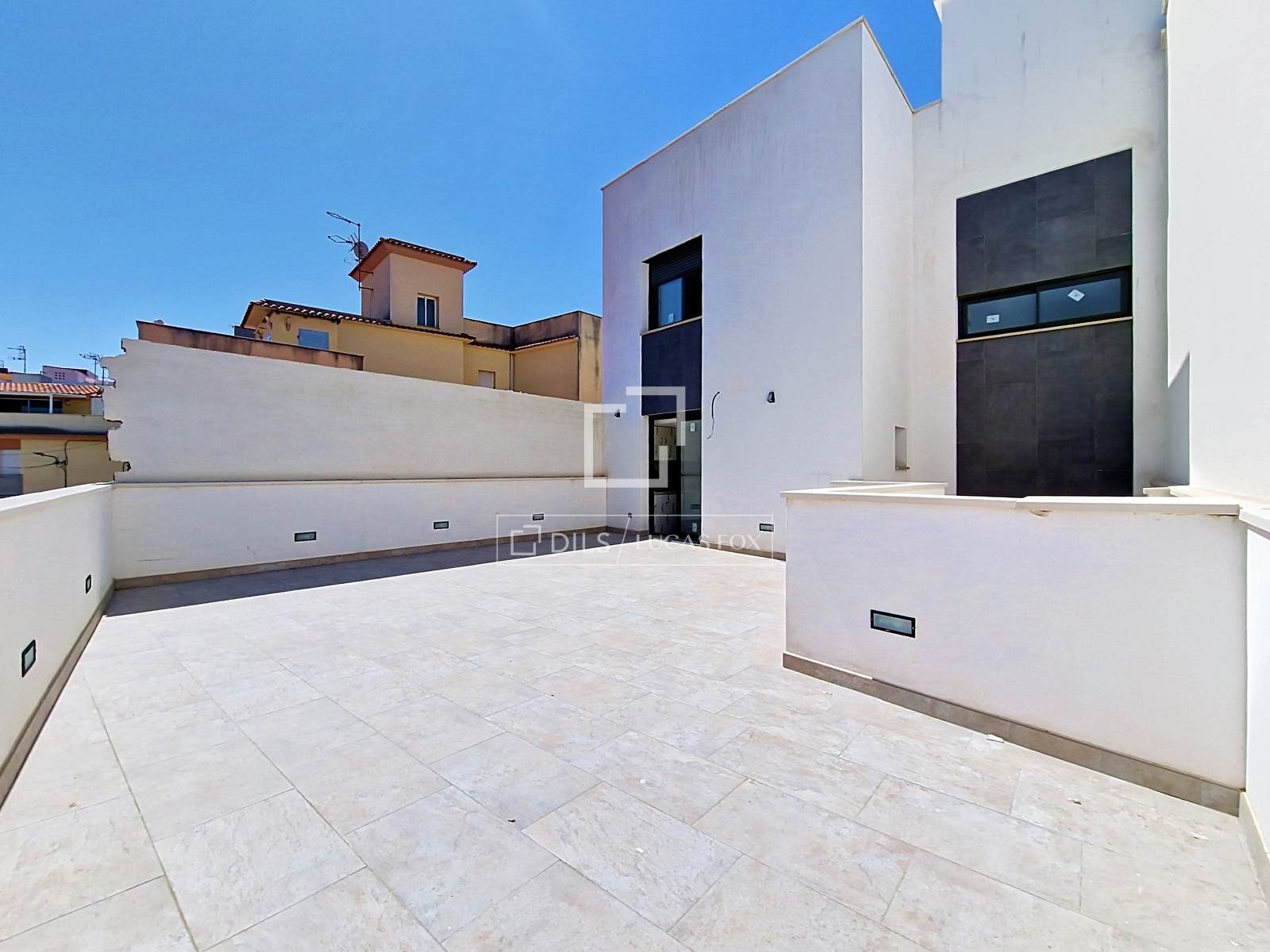 Villa in Vilanova i la Geltru, Barcelona, Spanien 3 Schlafzimmer, 110 m2 Nr. 192562