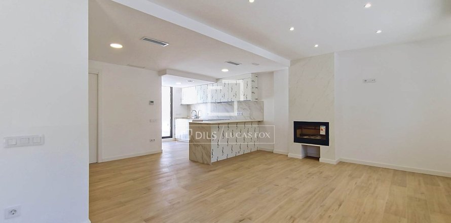Villa a Vilanova i la Geltru, Barcelona, Spagna 3 camere da letto, 110 mq. N° 192562