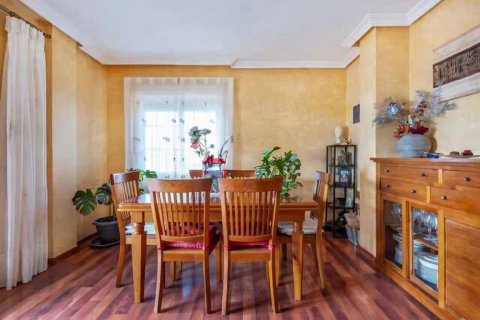 Villa in vendita a Torrevieja, Alicante, Spagna 4 camere da letto, 250 mq. N° 156079 - foto 12