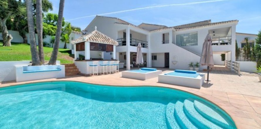 House Malaga, Spain 5 bedrooms, 230 sq.m. No. 69584