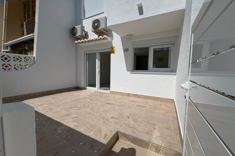 House à vendre Torrevieja, Alicante, Espagne, 3 chambres, 78 m2 No. 137658 - photo 1