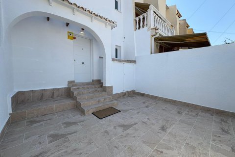 House à vendre Torrevieja, Alicante, Espagne, 3 chambres, 78 m2 No. 137658 - photo 16