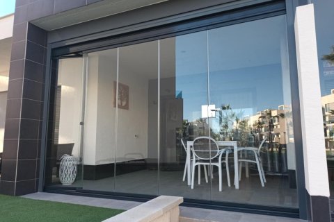 Bungalowi myytävänä Guardamar del Segura, Alicante, Espanja, 2 makuuhuonetta, 65 m2 No. 137661 - kuva 5