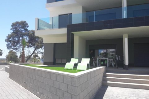 Bungalowi myytävänä Guardamar del Segura, Alicante, Espanja, 2 makuuhuonetta, 65 m2 No. 137661 - kuva 20