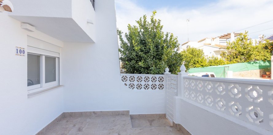 Сasa en Torrevieja, Alicante, España 78 m2 No. 181672