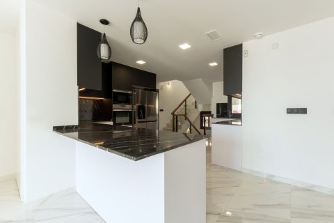 Villa à vendre à San Miguel de Salinas, Alicante, Espagne, 210 m2 No. 181674 - photo 5