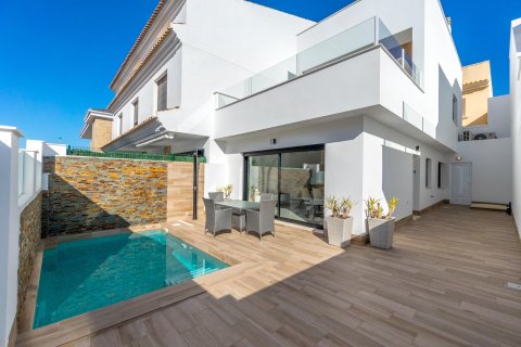 Villa en venta San Pedro del Pinatar, Murcia, España 3 dormitorios, 133 m2 No. 137441 - foto 1
