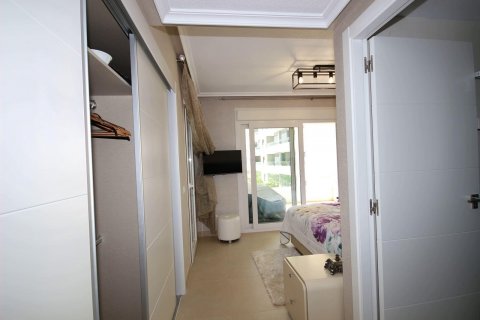 Huoneisto myytävänä Torrevieja, Alicante, Espanja, 3 makuuhuonetta, 154 m2 No. 109443 - kuva 30