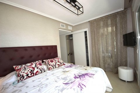 Huoneisto myytävänä Torrevieja, Alicante, Espanja, 3 makuuhuonetta, 154 m2 No. 109443 - kuva 27