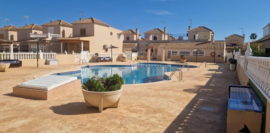 House Torrevieja, Alicante, Spanien 3 Schlafzimmer, 67 m2 Nr. 109452