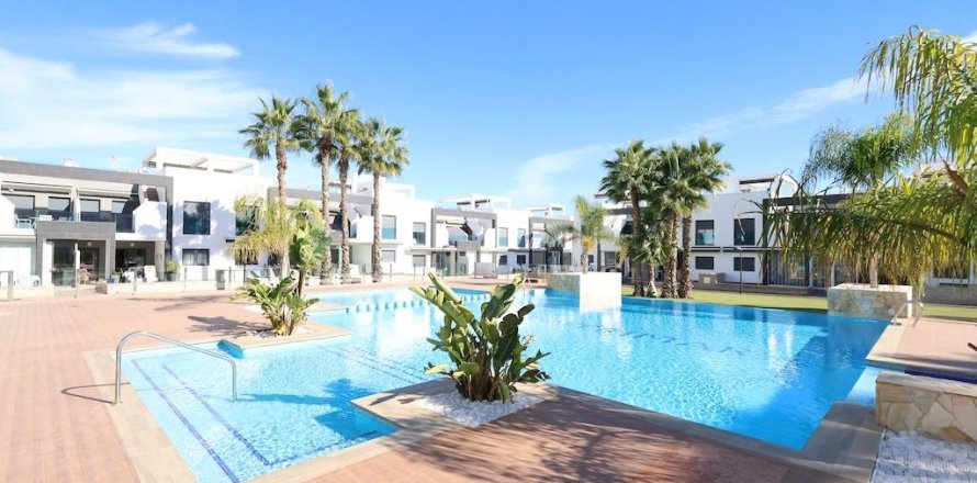 Apartment in La Zenia, Alicante, Spain 2 bedrooms, 77 sq.m. No. 144364