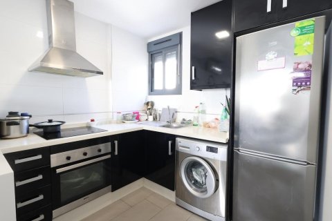 Apartment for sale in La Zenia, Alicante, Spain 2 bedrooms, 77 sq.m. No. 144364 - photo 3