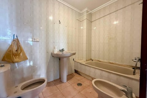 Apartment for sale in Torrevieja, Alicante, Spain 3 bedrooms, 119 sq.m. No. 144367 - photo 17