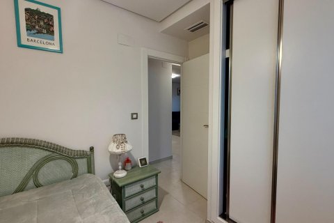 Apartment for sale in Torrevieja, Alicante, Spain 3 bedrooms, 99 sq.m. No. 144362 - photo 24