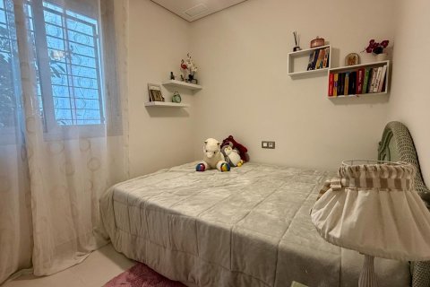 Apartment for sale in Torrevieja, Alicante, Spain 3 bedrooms, 99 sq.m. No. 144362 - photo 23