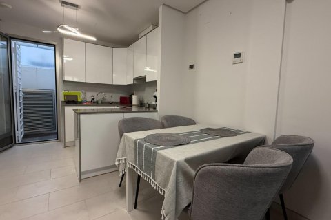 Apartment for sale in Torrevieja, Alicante, Spain 3 bedrooms, 99 sq.m. No. 144362 - photo 12