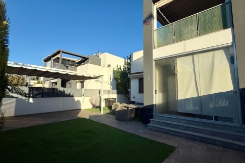 Apartment for sale in Torrevieja, Alicante, Spain 3 bedrooms, 99 sq.m. No. 144362 - photo 2