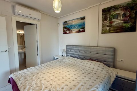 Apartment for sale in Torrevieja, Alicante, Spain 3 bedrooms, 99 sq.m. No. 144362 - photo 28