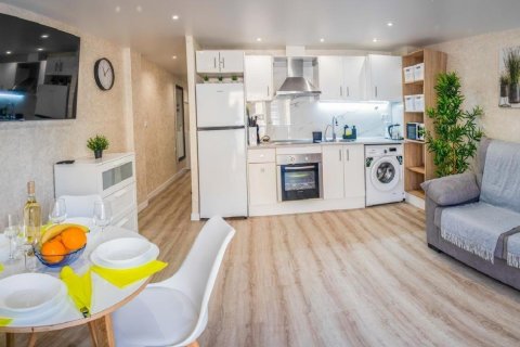 Apartment for sale in Torrevieja, Alicante, Spain 1 bedroom,  No. 144363 - photo 5