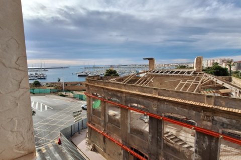 Apartment for sale in Torrevieja, Alicante, Spain 2 bedrooms, 100 sq.m. No. 144361 - photo 1