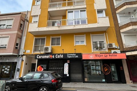 Apartment for sale in Torrevieja, Alicante, Spain 2 bedrooms, 100 sq.m. No. 144361 - photo 2