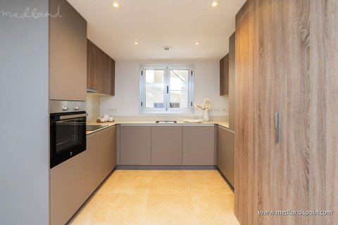 Apartment for sale in Estepona, Malaga, Spain 3 bedrooms, 103 sq.m. No. 143877 - photo 10