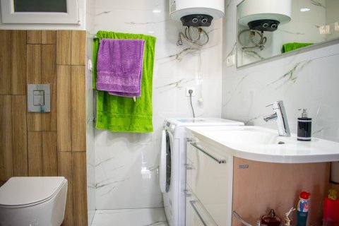 Apartment for sale Torrevieja, Alicante, Spain 2 bedrooms, 81 sq.m. No. 135664 - photo 24
