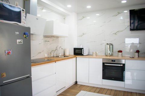 Apartment for sale Torrevieja, Alicante, Spain 2 bedrooms, 81 sq.m. No. 135664 - photo 13