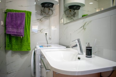 Apartment for sale Torrevieja, Alicante, Spain 2 bedrooms, 81 sq.m. No. 135664 - photo 23