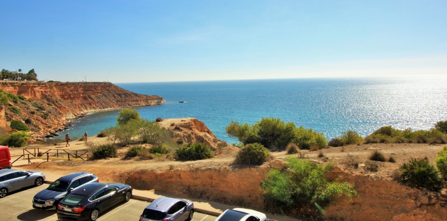 Apartment in Cabo Roig, Alicante, Spain 3 bedrooms, 100 sq.m. No. 135670