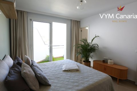 Townhouse for sale in San Miguel de Abona, Tenerife, Spain 4 bedrooms, 180 sq.m. No. 164407 - photo 10