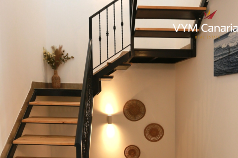 Townhouse for sale in San Miguel de Abona, Tenerife, Spain 4 bedrooms, 180 sq.m. No. 164407 - photo 16