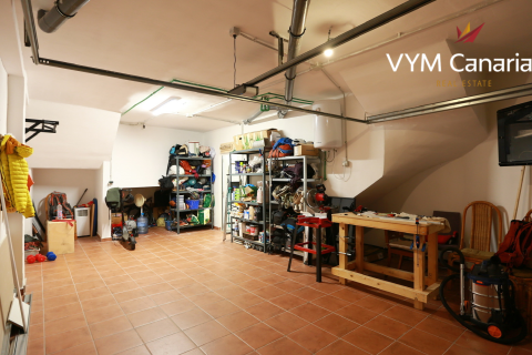 Townhouse for sale in San Miguel de Abona, Tenerife, Spain 4 bedrooms, 180 sq.m. No. 164407 - photo 25