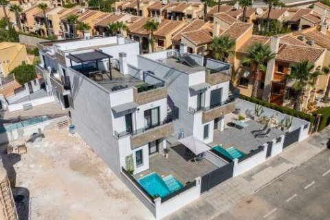 Villa en venta Torrevieja, Alicante, España 3 dormitorios, 106 m2 No. 137648 - foto 11