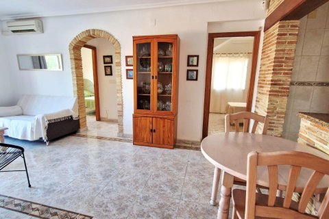 House for sale Alicante, Spain 3 bedrooms, 100 sq.m. No. 137647 - photo 3