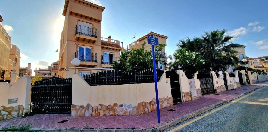 House Alicante, Spain 3 bedrooms, 100 sq.m. No. 137647