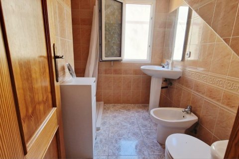 House for sale Alicante, Spain 3 bedrooms, 100 sq.m. No. 137647 - photo 13