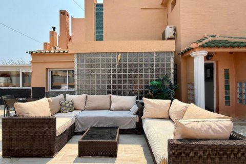Villa for sale Torrevieja, Alicante, Spain 5 bedrooms, 105 sq.m. No. 137644 - photo 2