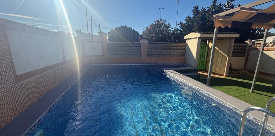 Villa in Genoves, Valencia, Spanien 2 Schlafzimmer, 86 m2 Nr. 137642