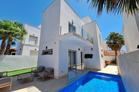 Lägenhet i Torrevieja, Alicante, Spanien 3 sovrum,  Nr. 178266