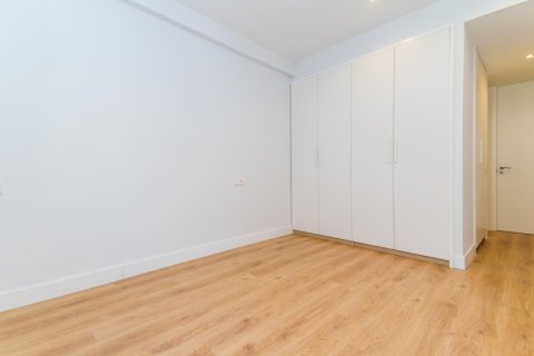 Apartament w Madrid, Hiszpania 3 sypialnie, 150 mkw. nr 178268 – zdjęcie 17