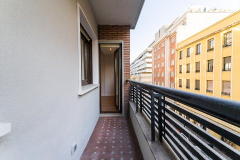 Apartament w Madrid, Hiszpania 3 sypialnie, 150 mkw. nr 178268 – zdjęcie 7