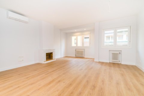 Apartament w Madrid, Hiszpania 3 sypialnie, 150 mkw. nr 178268